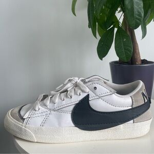 Men Size 11 Nike Blazer Low 77 Jumbo
White Black Sail Shoes